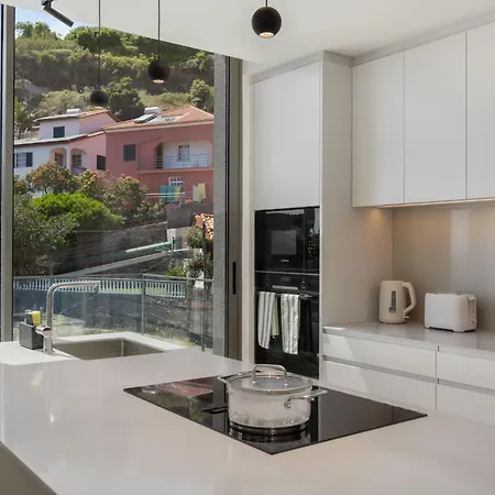Apartment Hills V By An Island Calheta (Madeira)